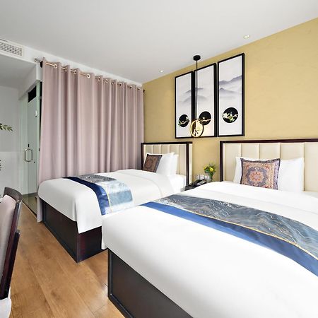 Beijing Tangfu Nanluoguxiang Wang Fu Jing Forbidden City Snack Street Hotel,1 Stop Walking To Airport Express,3 Stop To Tiananmen&Free Laundry Dry Service &Professional Free Tour Ticket Service With English Speaking Staff Pequim Exterior foto