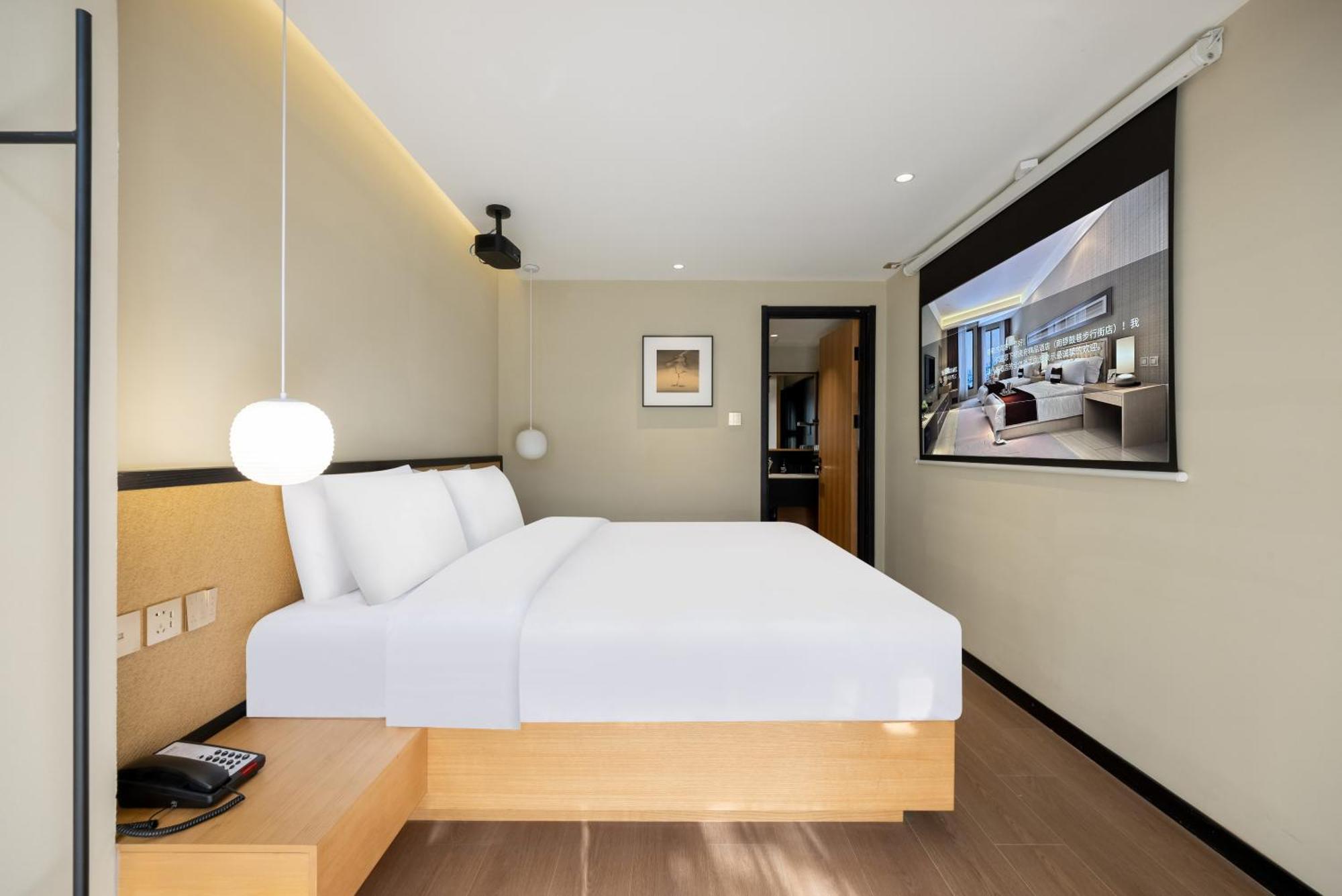 Beijing Tangfu Nanluoguxiang Wang Fu Jing Forbidden City Snack Street Hotel,1 Stop Walking To Airport Express,3 Stop To Tiananmen&Free Laundry Dry Service &Professional Free Tour Ticket Service With English Speaking Staff Pequim Exterior foto