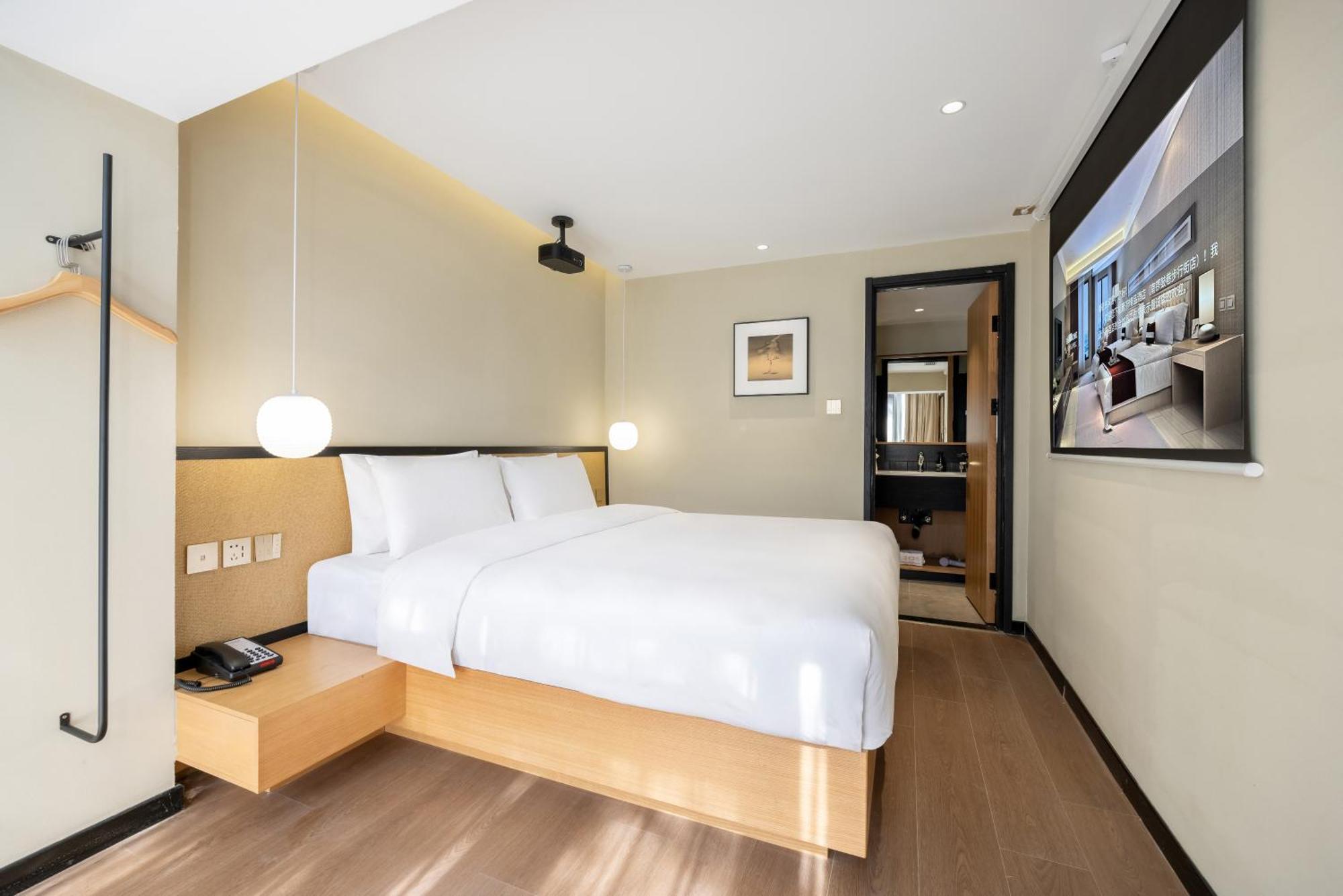 Beijing Tangfu Nanluoguxiang Wang Fu Jing Forbidden City Snack Street Hotel,1 Stop Walking To Airport Express,3 Stop To Tiananmen&Free Laundry Dry Service &Professional Free Tour Ticket Service With English Speaking Staff Pequim Exterior foto