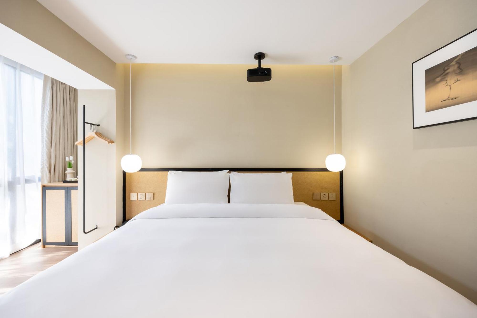 Beijing Tangfu Nanluoguxiang Wang Fu Jing Forbidden City Snack Street Hotel,1 Stop Walking To Airport Express,3 Stop To Tiananmen&Free Laundry Dry Service &Professional Free Tour Ticket Service With English Speaking Staff Pequim Exterior foto