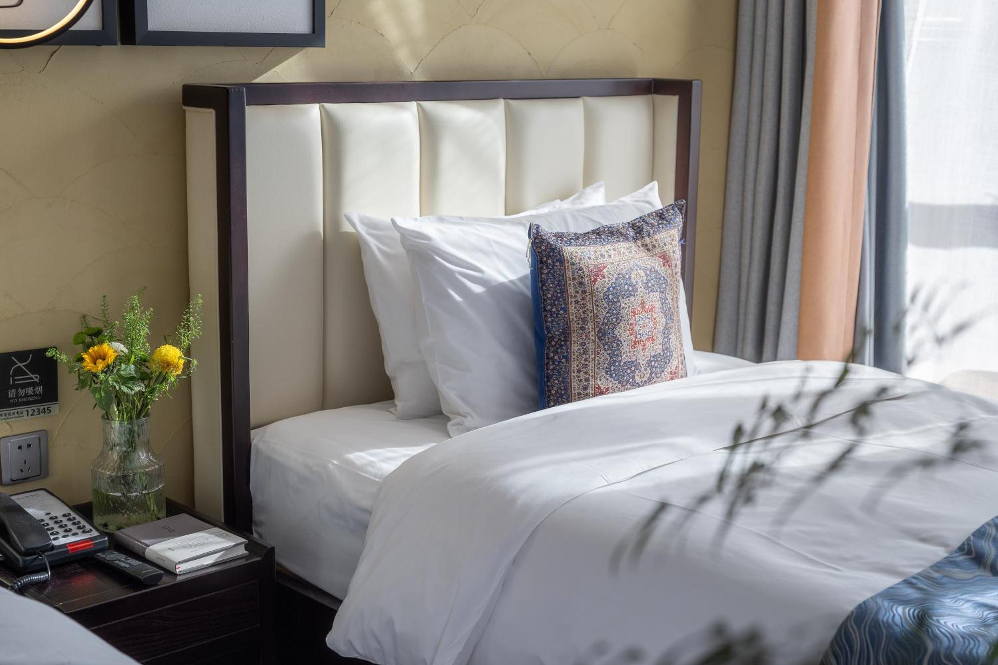 Beijing Tangfu Nanluoguxiang Wang Fu Jing Forbidden City Snack Street Hotel,1 Stop Walking To Airport Express,3 Stop To Tiananmen&Free Laundry Dry Service &Professional Free Tour Ticket Service With English Speaking Staff Pequim Exterior foto